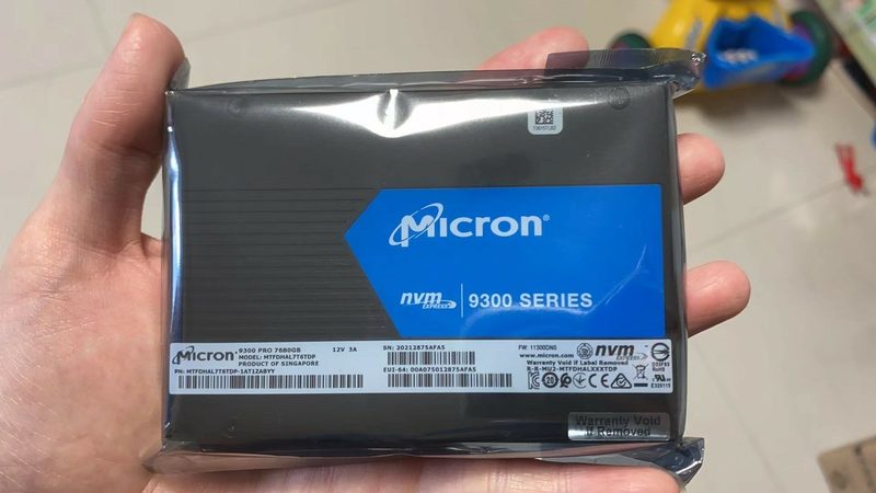 SSD-накопитель Micron 11300DN0