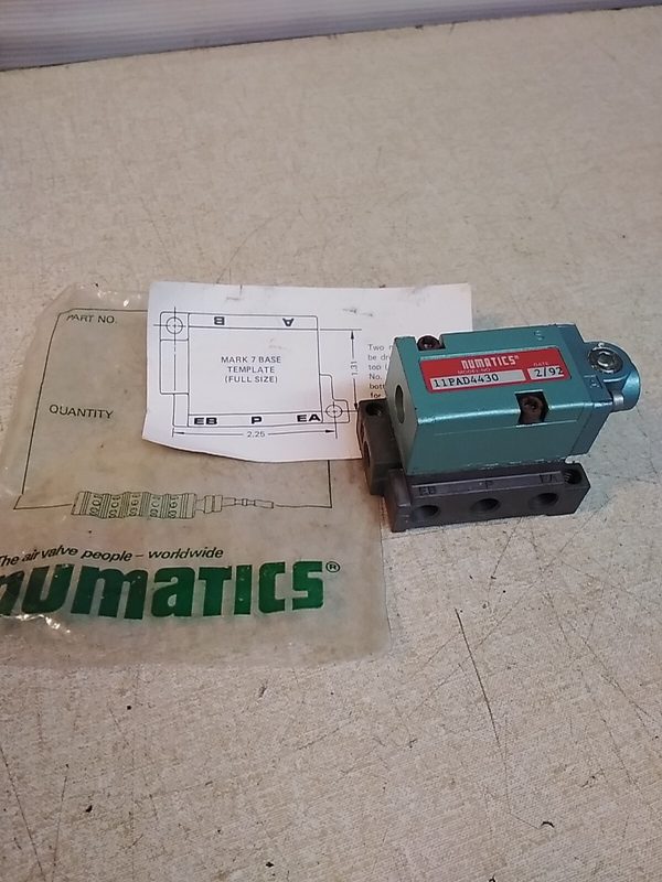 Пневмоклапан Numatics 11PAD4430