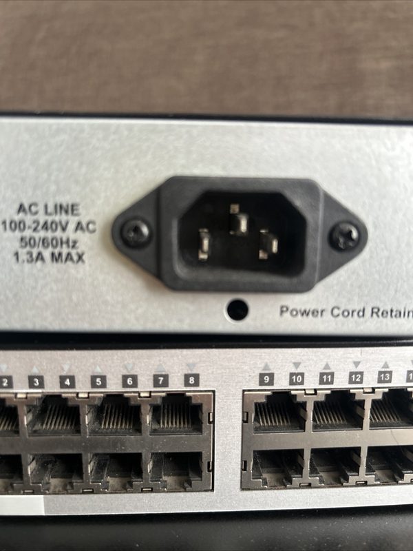 Коммутатор D-Link 1210-28MP