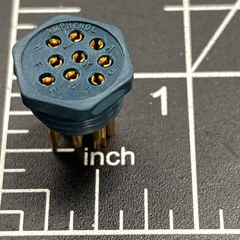 Электронный компонент Amphenol 126-1082