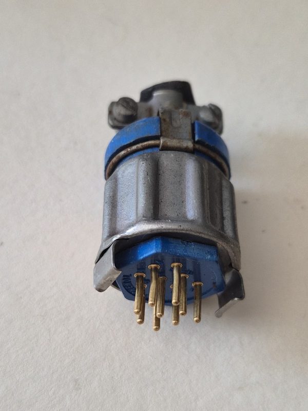 Разъём Amphenol 126-220