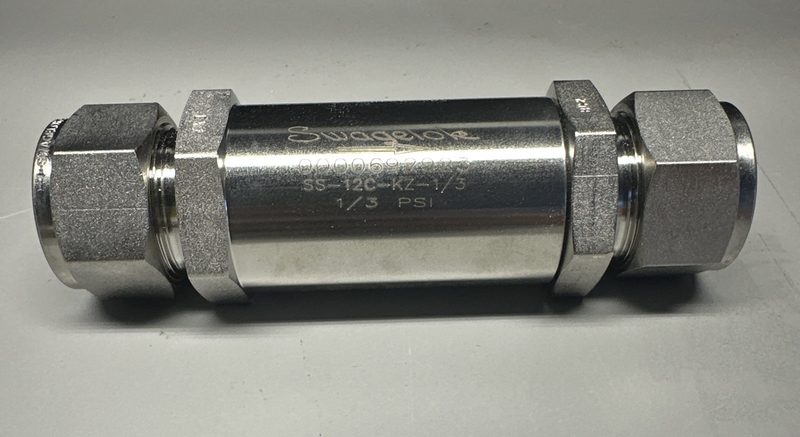 Клапан Swagelok 12C-KZ-1/3