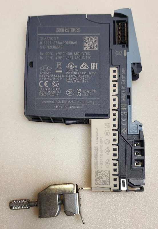 Модуль ввода-вывода Siemens 137-6AA00-0BA0