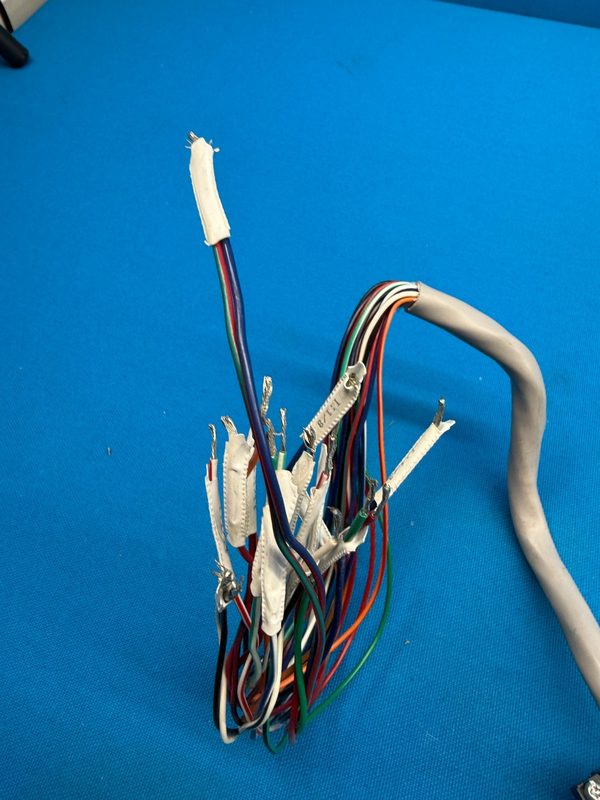Модуль ввода-вывода Allen-Bradley 1492-CAB025RTN18
