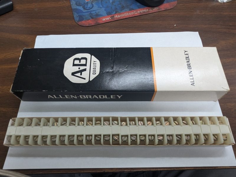Держатель предохранителя Allen-Bradley 1492-FB