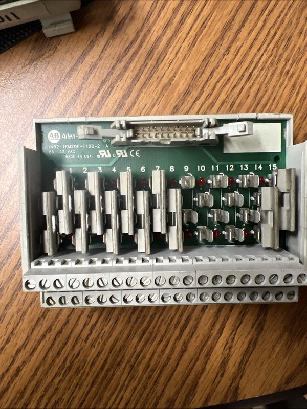 Клеммная колодка Allen-Bradley 1492-IFM20F-F120-2