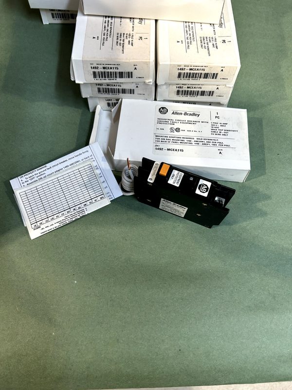 Автоматический выключатель Allen-Bradley 1492-MCEA115