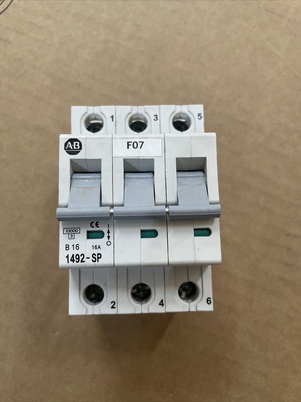 Автоматический выключатель Allen-Bradley 1492-SP3B160