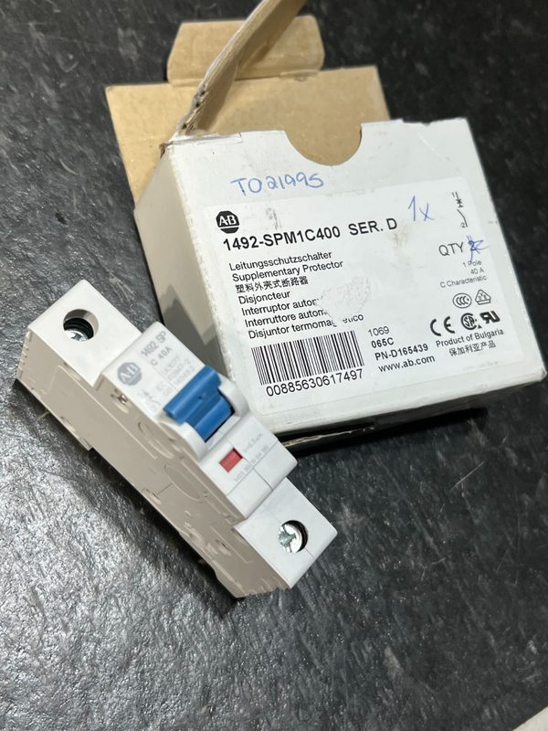 Клеммник Allen-Bradley 1492-SPM1C400