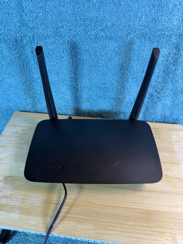 Маршрутизатор Linksys 1500SQFT