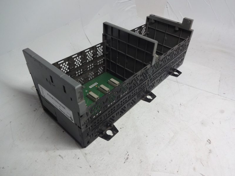 ПЛК Allen-Bradley 1746-A10