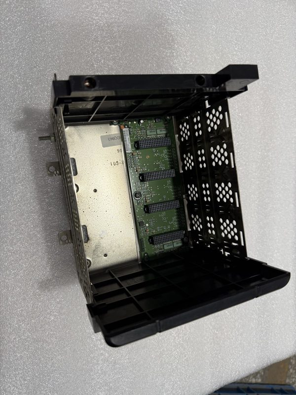 ПЛК Allen-Bradley 1756-A4