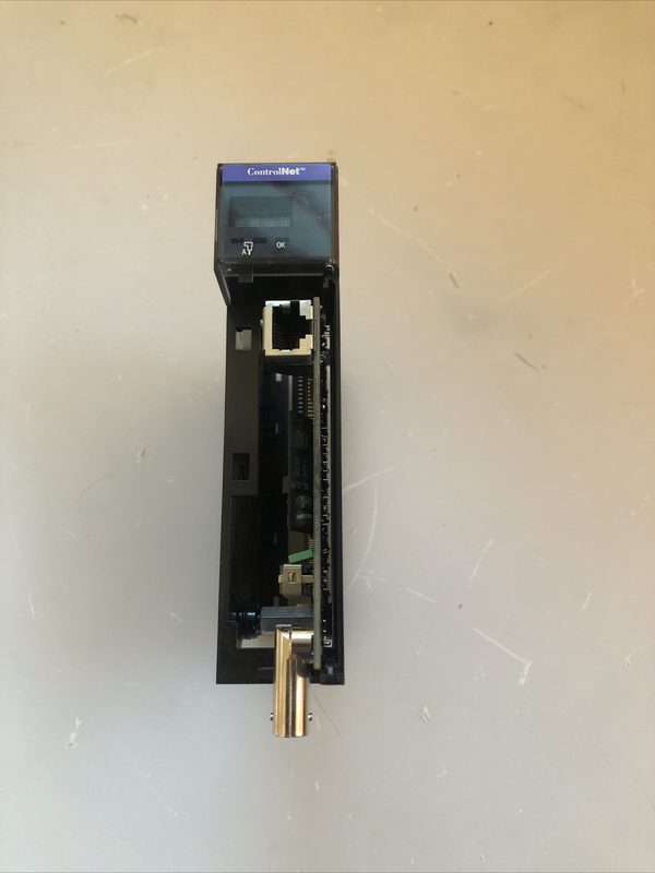 Коммуникационный модуль Allen-Bradley 1756-CNB/B