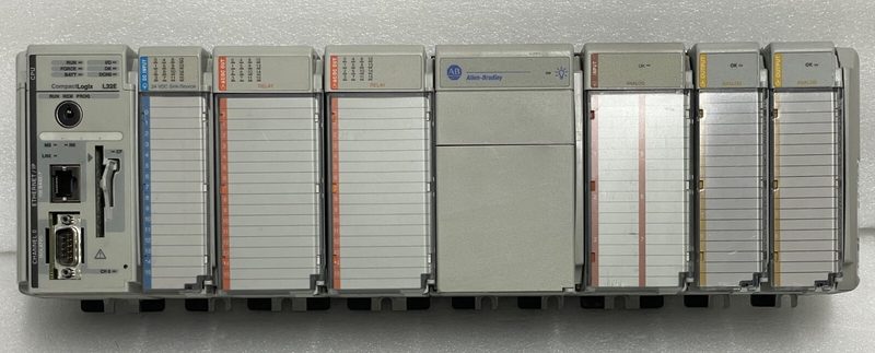 Модуль ввода-вывода Allen-Bradley 1769-OF8V