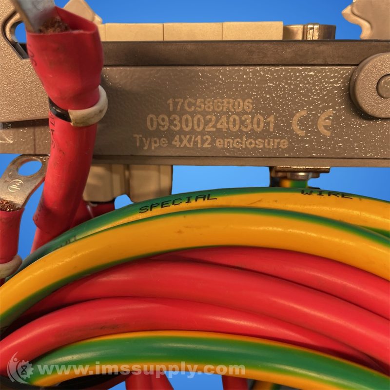 Разъём 17C586R06