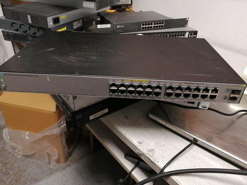 Коммутатор HPE 1820-24G-POE