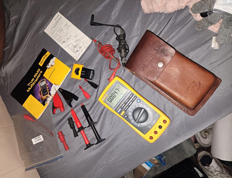 Мультиметр Fluke 187