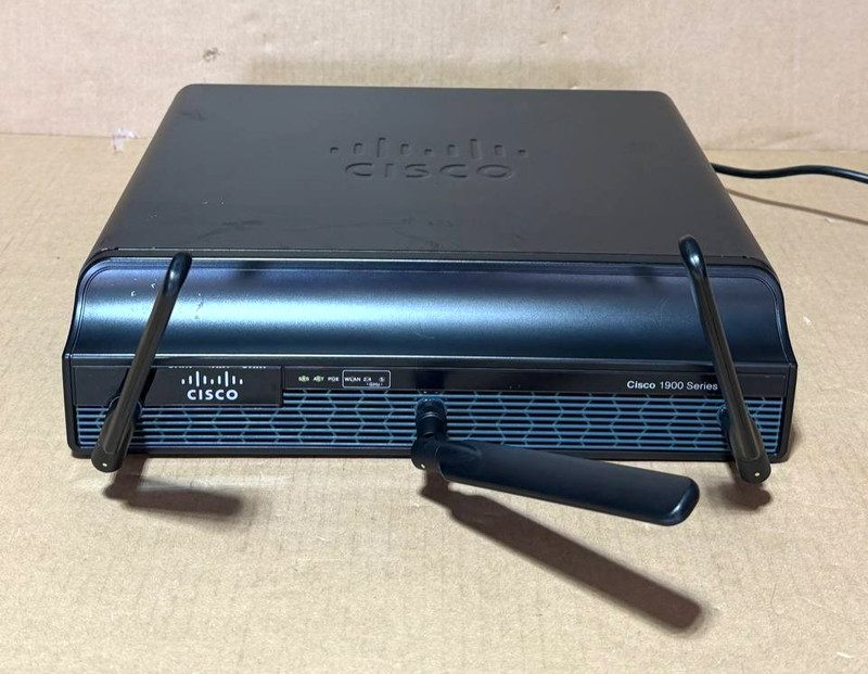 Маршрутизатор Cisco 1900