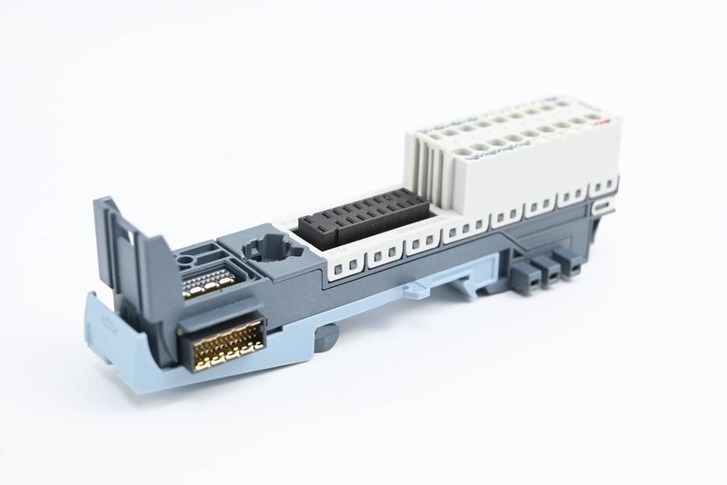 Модуль ввода-вывода Siemens 193-6BP00-0DU0