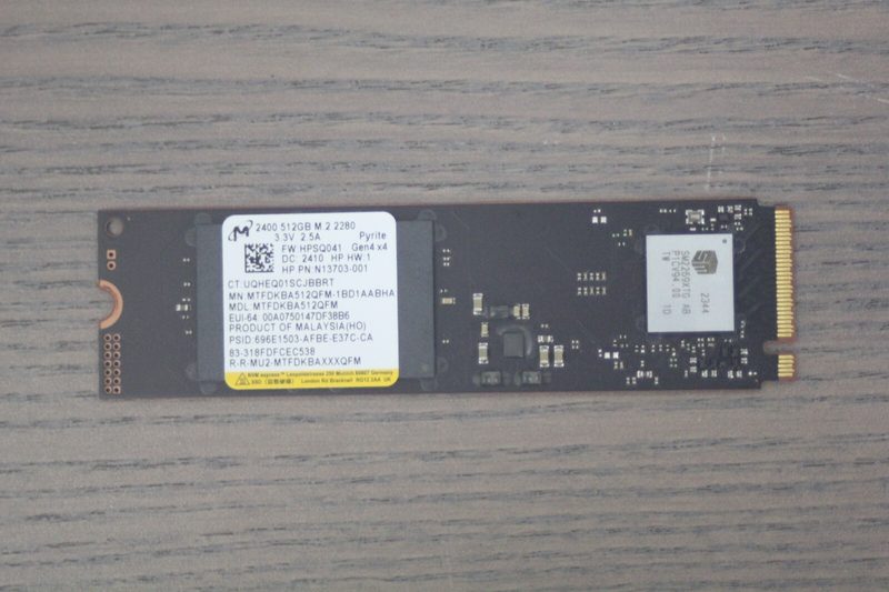 SSD-накопитель Micron 1BD1AABHA