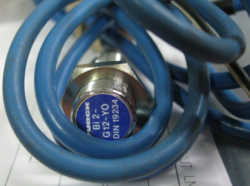 Датчик приближения Turck 2-G12-YO