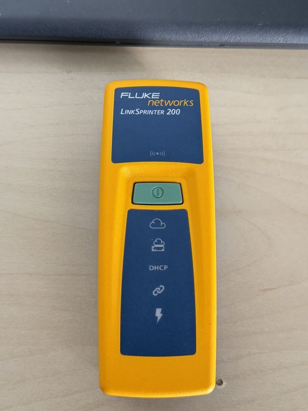 Тестер Fluke 200