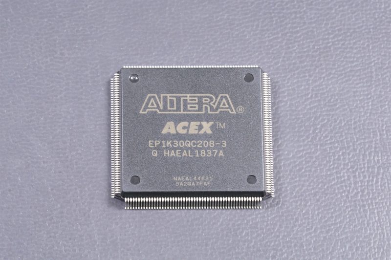 Микросхема ПЛИС Altera 208-PQFP