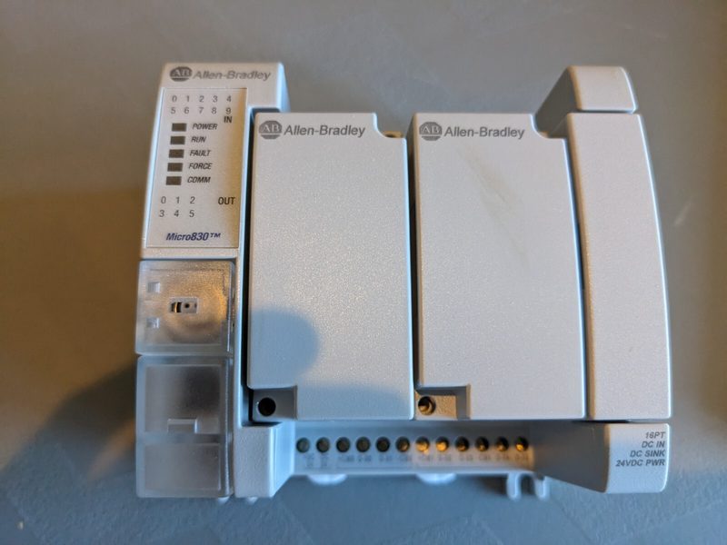 Блок питания Allen-Bradley 2080-LC30-16QVB