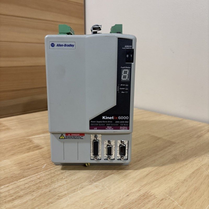 Сервопривод Allen-Bradley 2094-AC09-M02