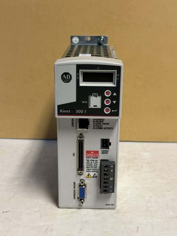 Сервопривод Allen-Bradley 2097-V33PR1