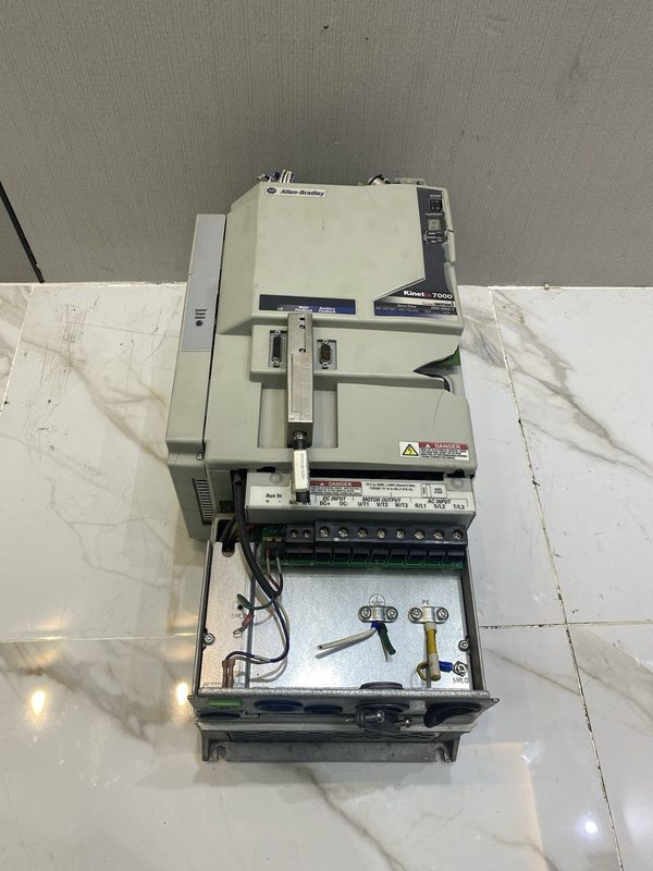 Сервопривод Allen-Bradley 2099-BM06-S