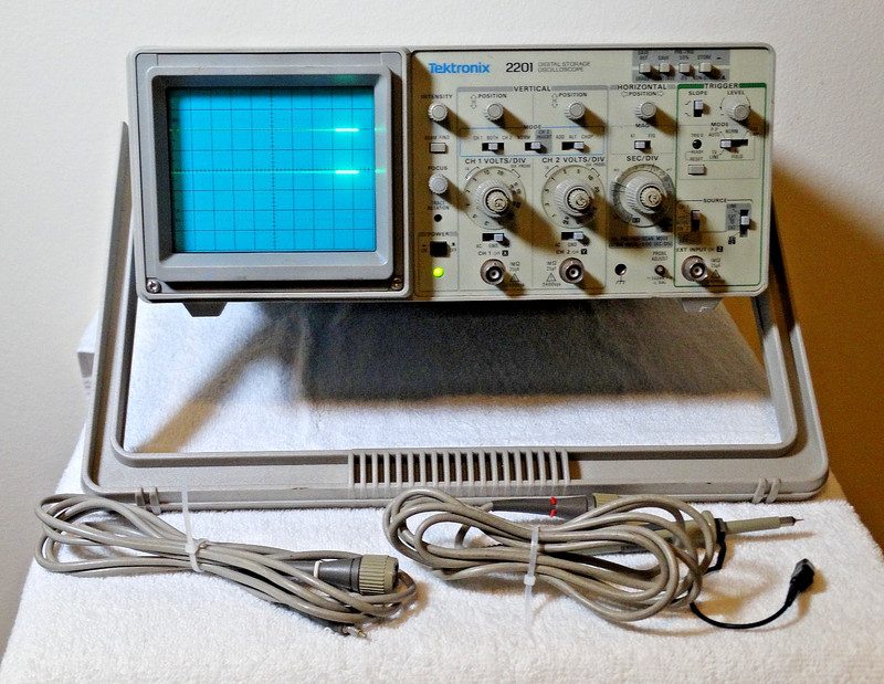 Осциллограф Tektronix 2201