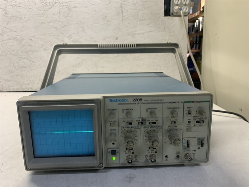 Осциллограф Tektronix 2205