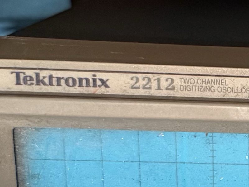 Осциллограф Tektronix 2212