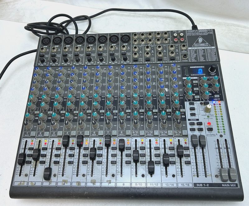 Микшерный пульт 2222FX