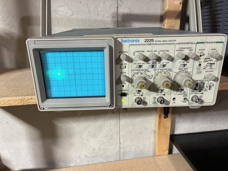 Осциллограф Tektronix 2225