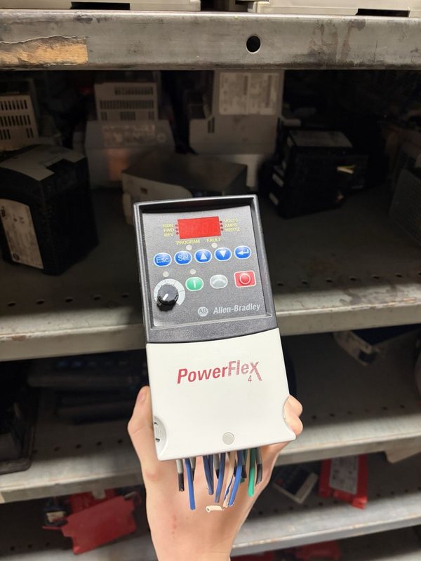 Частотный преобразователь Allen-Bradley 22A-D2P3N104