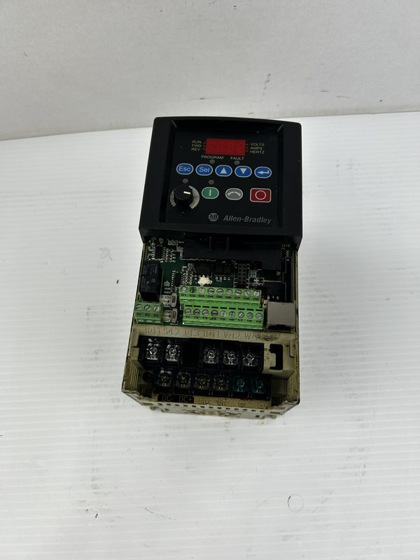Частотный преобразователь Allen-Bradley 22B-A8P0N114