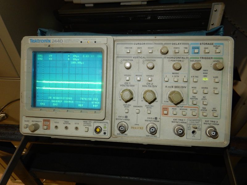 Осциллограф Tektronix 2440