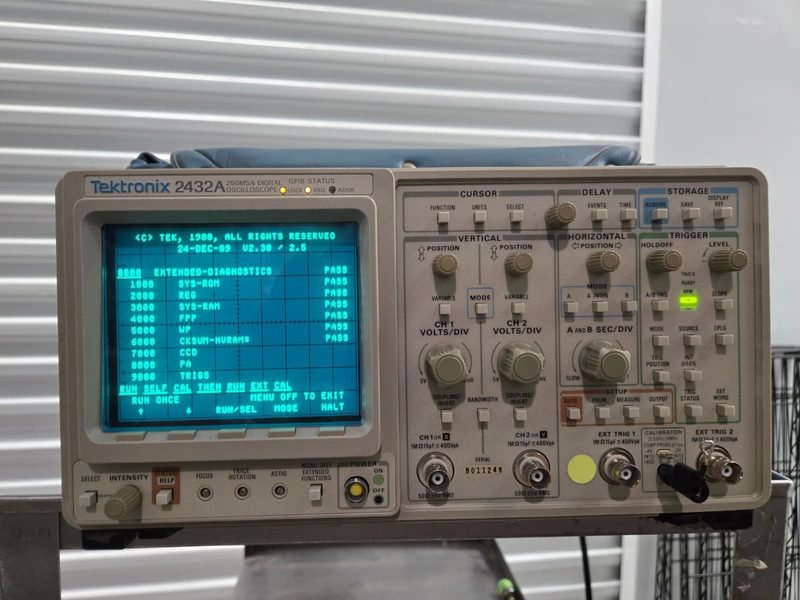 Осциллограф Tektronix 250MS/S