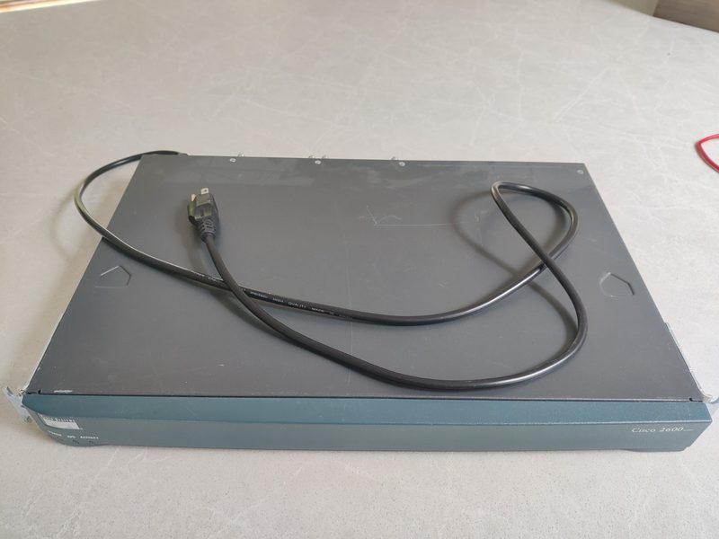 Маршрутизатор Cisco 2511