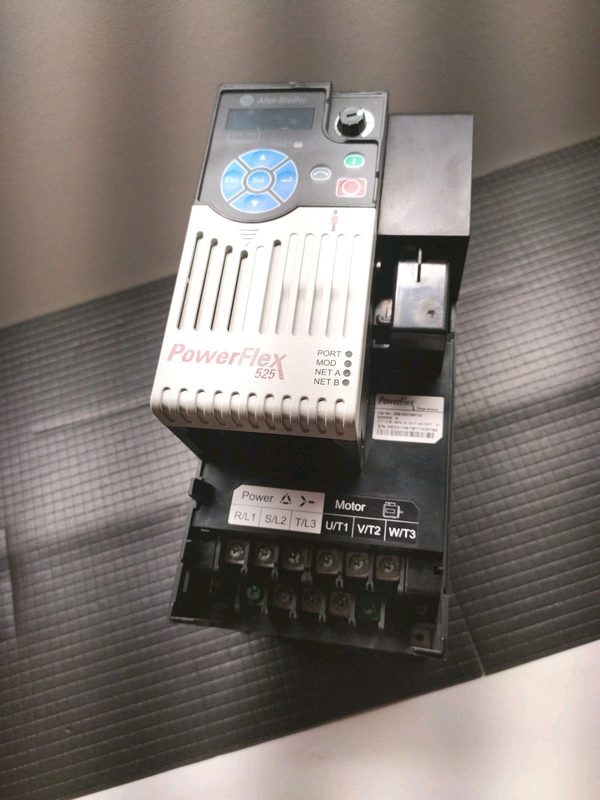 Частотный преобразователь Allen-Bradley 25B-D013N114