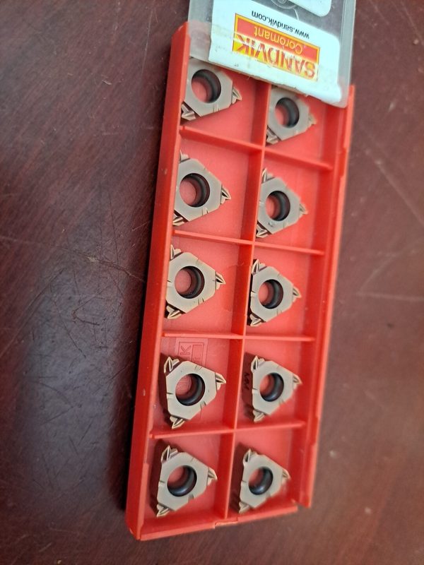 Режущий инструмент Sandvik 266RG-16MM01C150M