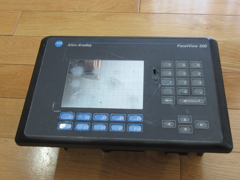 Панель оператора Allen-Bradley 2711-B6C8