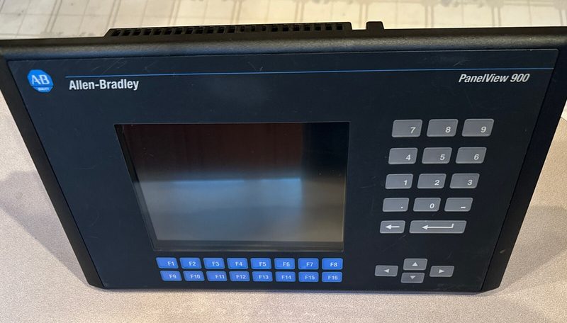 Панель оператора Allen-Bradley 2711-K9C9