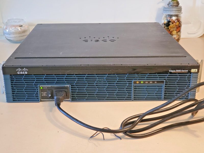 Маршрутизатор Cisco 2921