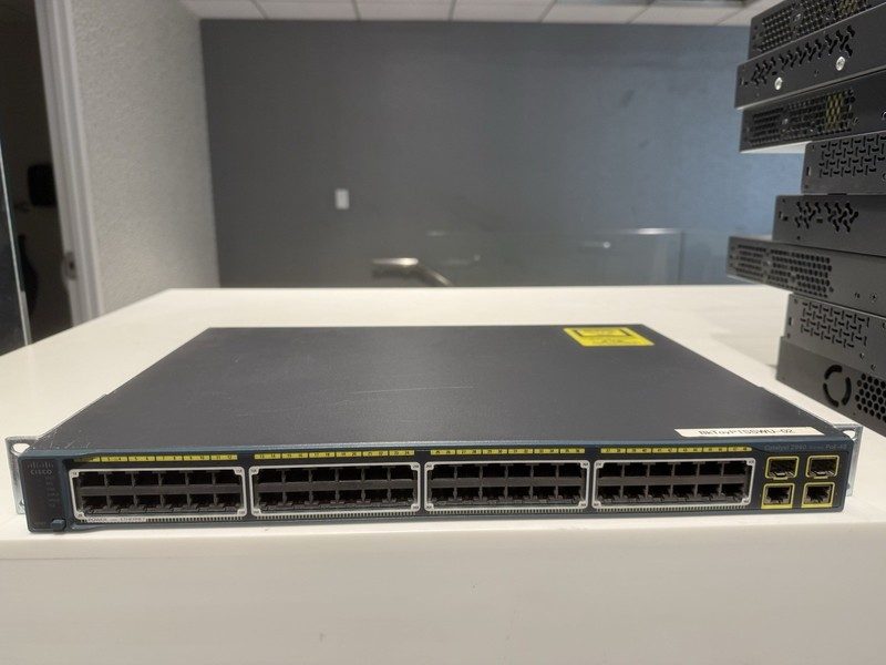 Коммутатор Cisco 2960-48PST-L