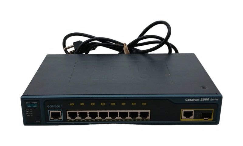 Коммутатор Cisco 2960-8TC-L
