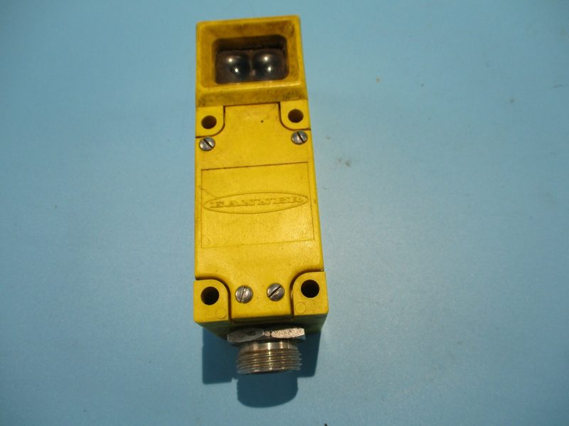 Фотоэлектрический датчик Banner 2L1-2A-2LM3