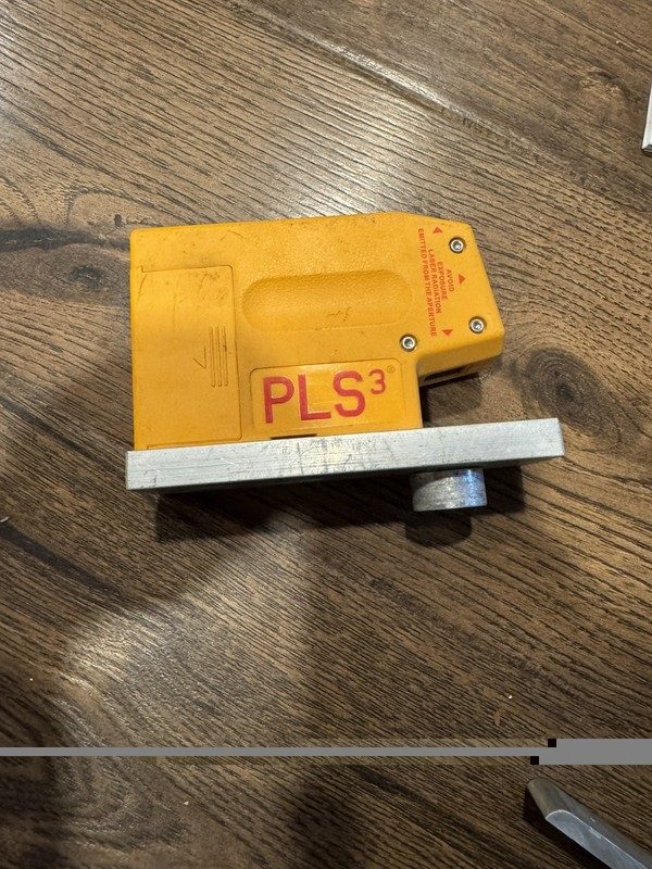 Нивелир Fluke 3-POINT